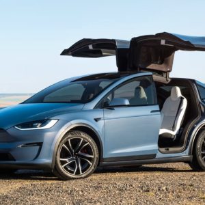 Tesla Model X. Automobilių salonai laikomi pačiais nepaktiškiausiais. Nuotraukos šaltinis: tesla.com