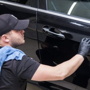 Kaip paprastomis priemonėmis priversti automobilį spindėti