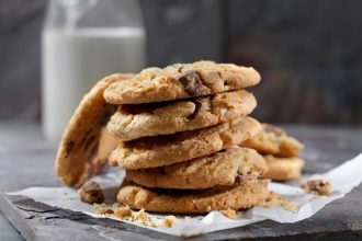 Veganiški sausainiai su makadamijos riešutais