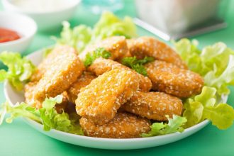 Veganiški tofu ir bulvių kepsneliai