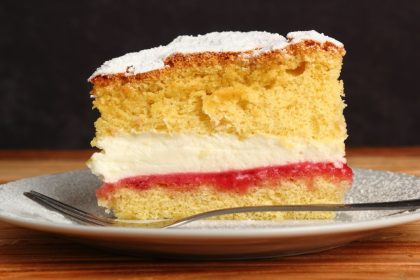 Viktorijos tortas su sviestiniu pertepimu