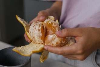 Apelsino žievės teorija: ką ji gali pasakyti apie santykius