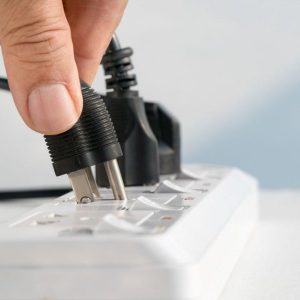 Ką būtina atjungti iš elektros prieš išvykstant atostogų?