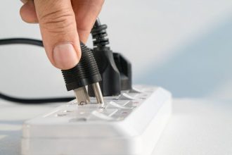 Ką būtina atjungti iš elektros prieš išvykstant atostogų?