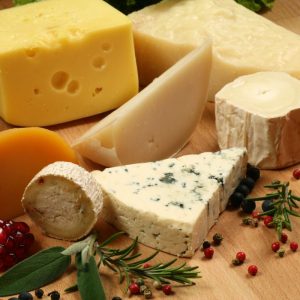 Kokio sūrio geriau nepirkti: pavojingi ingredientai, kurių reikėtų vengti