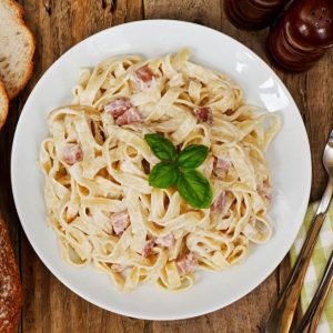 Makaronai carbonara