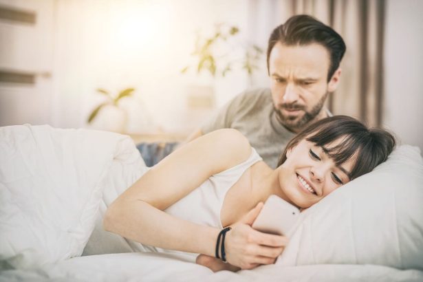 Otelo sindromas: pavydas ir dešinioji smegenų pusė