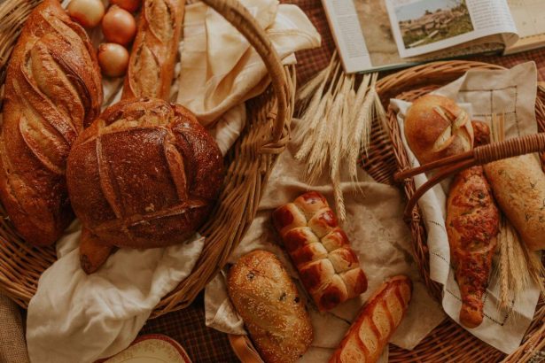 Padėkite vieną iš šių produktų šalia duonos, kad ji ilgiau išliktų šviežia