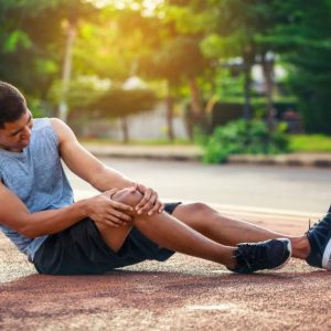 Raumenų skausmas po sporto: kodėl atsiranda ir kaip jį palengvinti?
