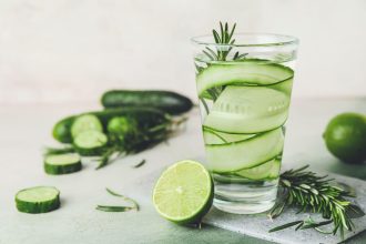 Vandens su agurkais nauda sveikatai: neįtikėtini privalumai