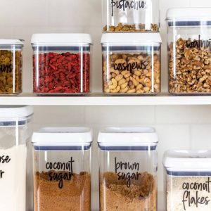 14 supermaisto produktų, kuriuos visada turėtumėte turėti savo spintelėje
