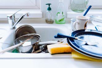 5 dalykai, kurių griežtai negalima pilti į kanalizaciją.