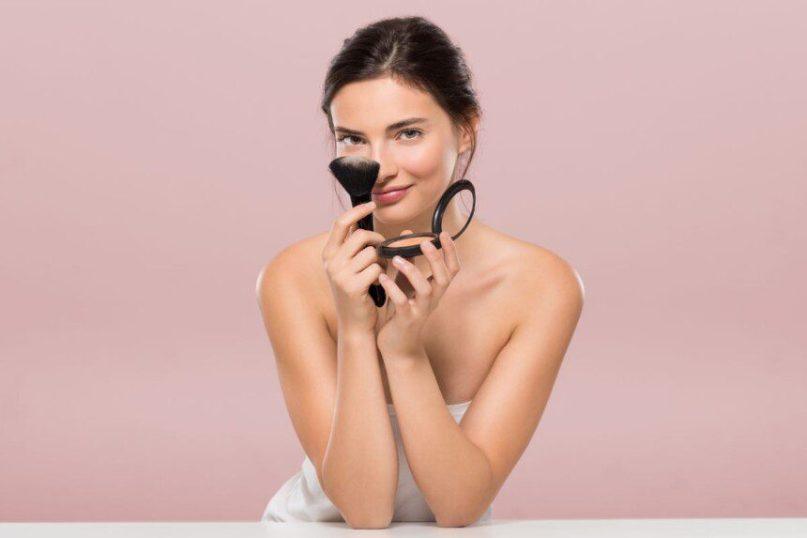 5 makiažo klaidos, kurios gali vizualiai pasendinti net 10 metų: kaip jų išvengti?