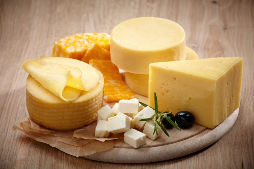 6 sveikiausios sūrio rūšys: kurią pasirinkti?
