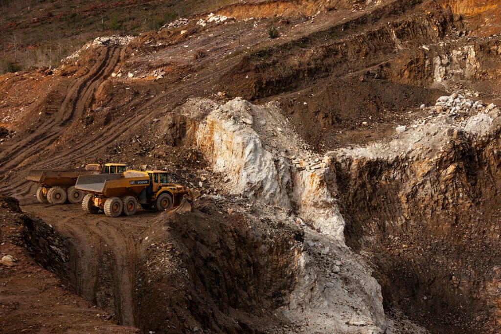 Ar Ukraina bus priversta atiduoti žemes? Mineralų susitarimas su JAV