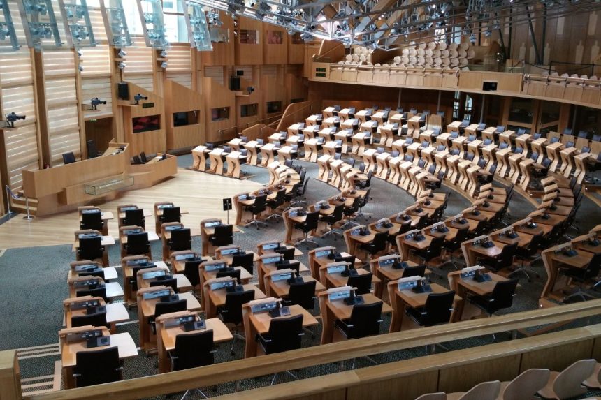 Atsistatydinus visam ministrų kabinetui štai kas laukia toliau
