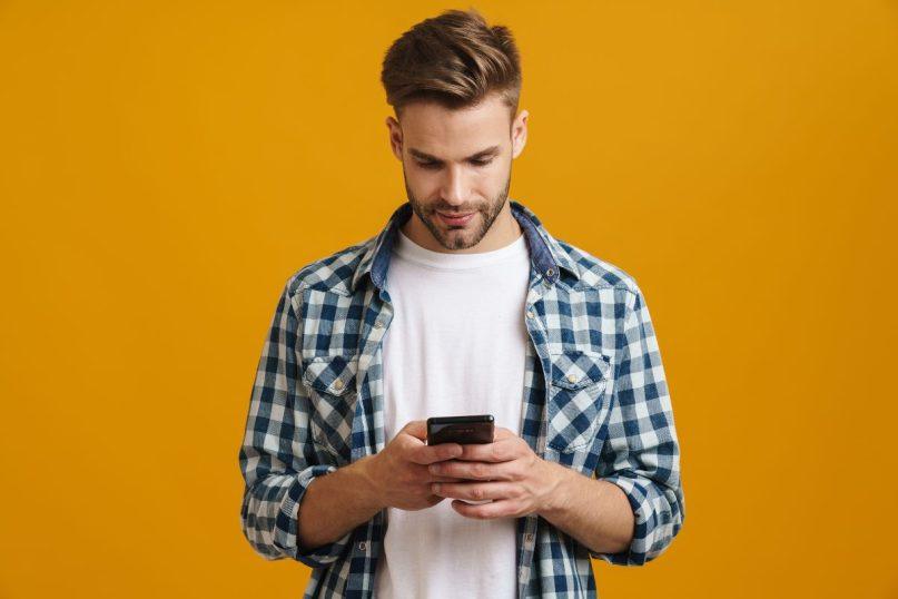 Atskleidė priežastis, kada geriau nesinaudoti telefonu.
