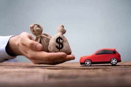 Automobilis su paskola: Ar verta? Atsako ekspertai