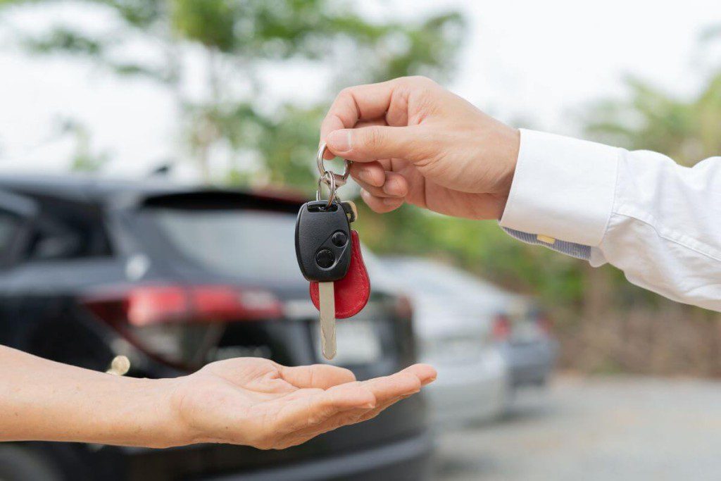Automobilis su paskola: ar tikrai verta? Atsako ekspertai. Geriau naudotas ar naujas?