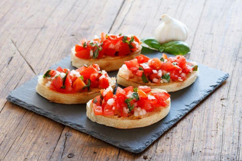 Brusketos su pomidorais