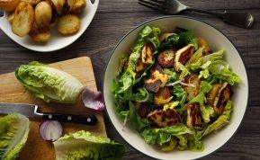 Cezario salotos su grilyje keptomis bulvėmis