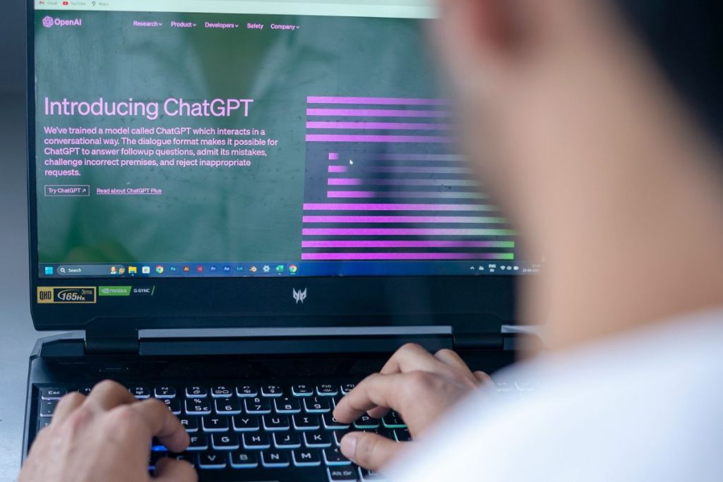 ChatGPT praneša apie svarbius pokyčius. Įspėja, jog pokyčiai patiks ne visiems Sprendimų priėmimas vartotojui