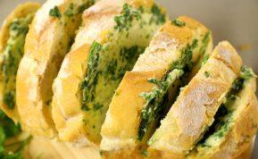 Duona su žolelėmis ir česnaku