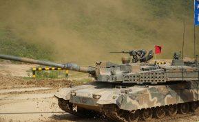 Ką slepia Baltarusijos gatvėse pasirodžiusi karinė technika?