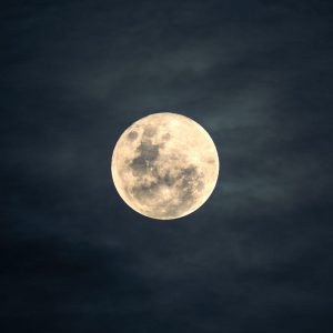 Ką užfiksuos pirmasis radijo teleskopas nematomoje Mėnulio pusėje