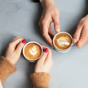 Kada iš tiesų geriausias metas mėgautis kava rytais?
