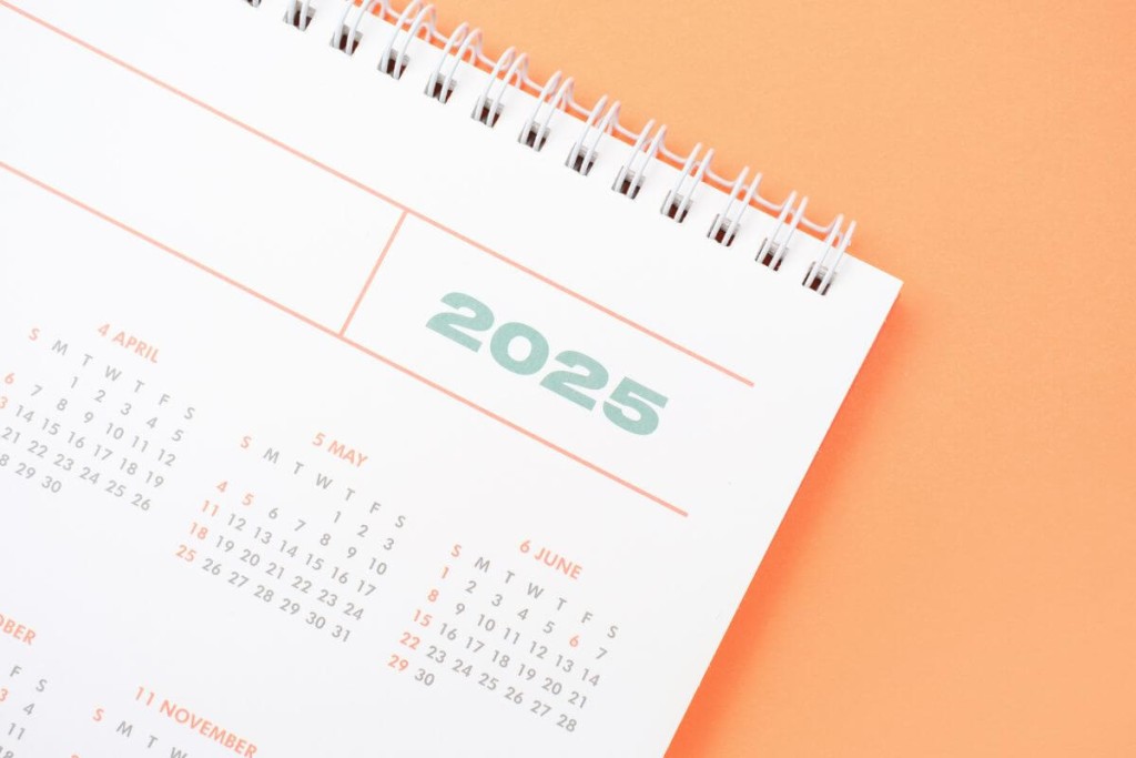 Kada palanku kirpti plaukus 2025-aisiais. Geriausios dienos kirpimui