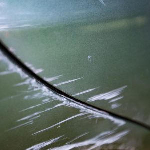 Kaip pašalinti įbrėžimus ant automobilio patiems?