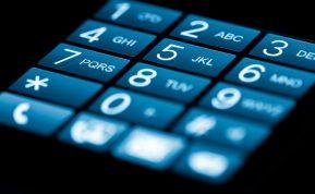 Kodėl Z karta vis dažniau išmaino išmaniuosius į telefonus su mygtukais?