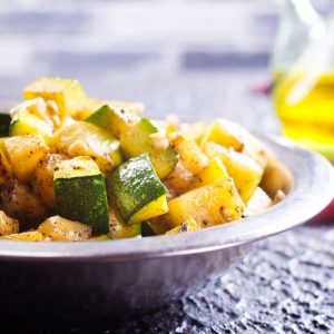 Kokie 3 ingredientai pagerins keptų cukinijų skonį