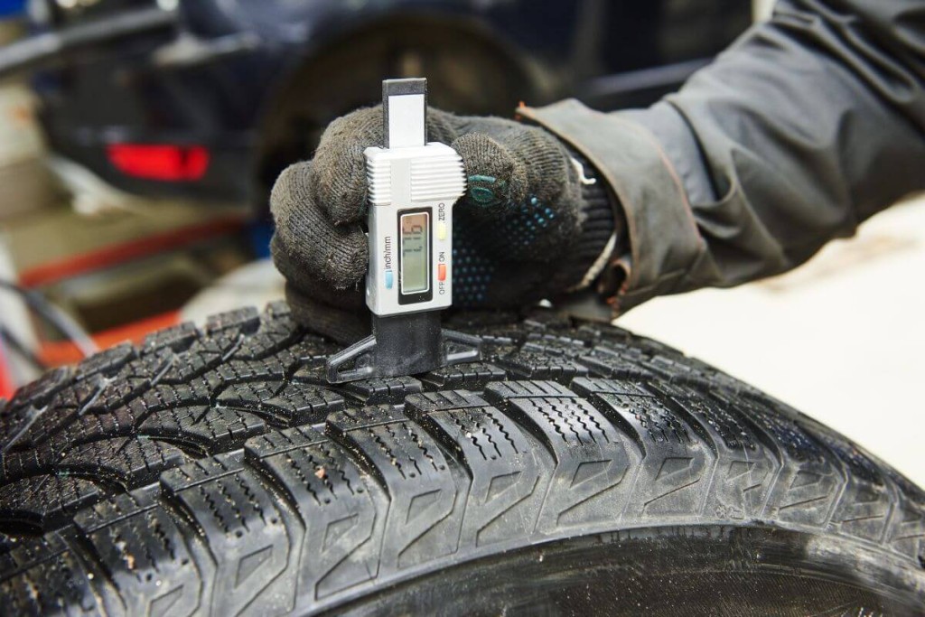 Koks yra optimalus padangų protektoriaus gylis? 20 euro centų testas