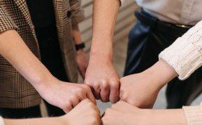 Kuo ypatingi 1985-1995 gimę žmonės?