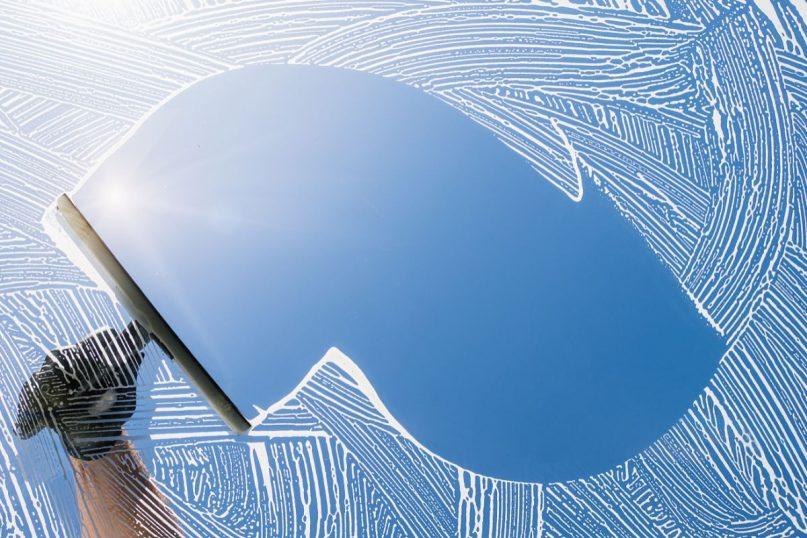 Langai, kurie valosi patys? Šis mokslininkų išradimas artėja išsipildymo link