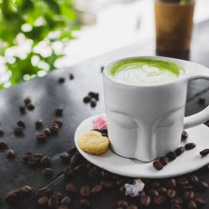 Matcha arbata, kava be kofeino - sveikatingumo žvaigždės