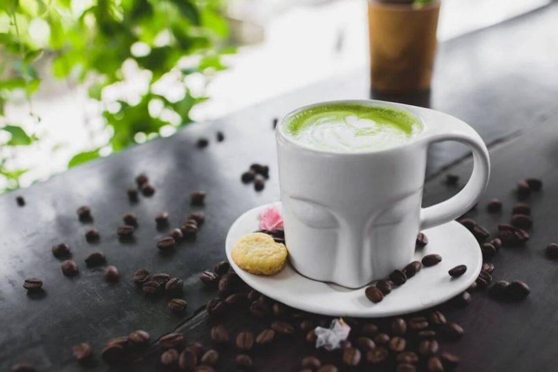 Matcha arbata, kava be kofeino - sveikatingumo žvaigždės