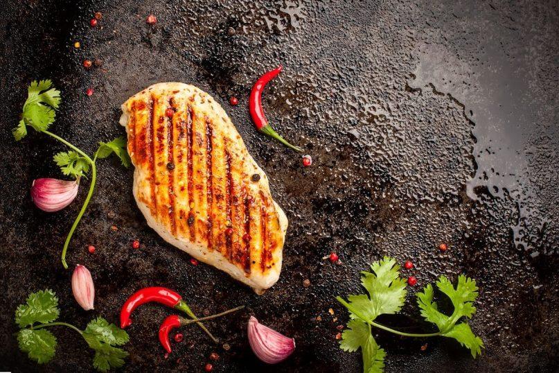 Meksikietiška vištienos filė su juoduoju šokoladu