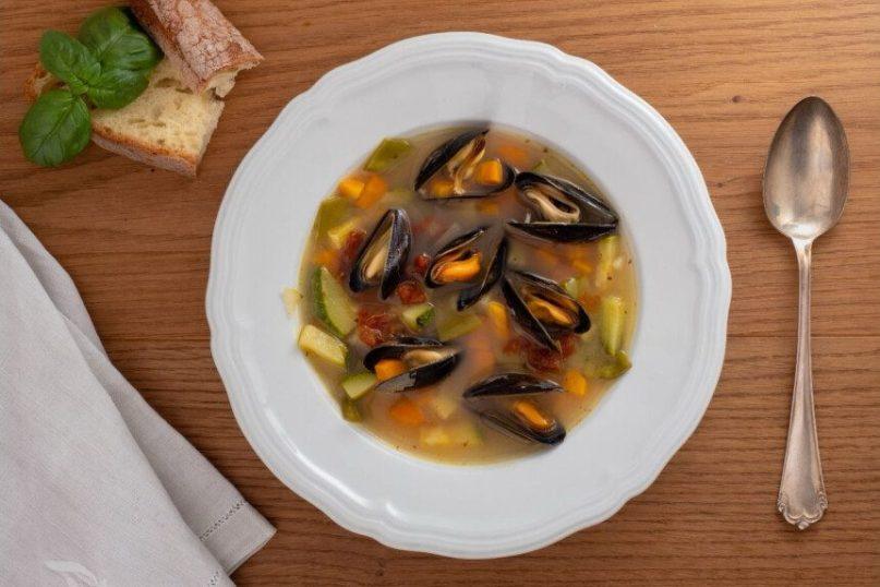 Midijų sriuba su daržovėmis