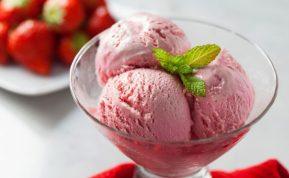 Natūraliai saldūs braškių ir bananų ledai