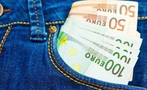 Pinigų horoskopas savaitgaliui: kuriems zodiako ženklams pasipildys kišenė?