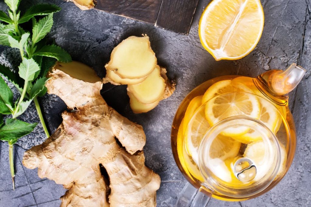 Plokščio pilvo paslaptis: dviejų ingredientų arbata, kurią verta gerti po kiekvieno valgio. Kodėl mėtos ir imbiero arbata veikia