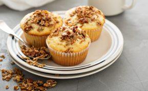 Pusryčių keksiukai su riešutais