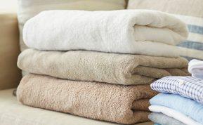 Rankšluosčiai tampa kieti ir šiurkštūs? Štai didžiausios klaidos, kurias darote skalbdami