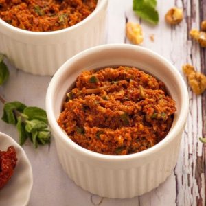 Raudonasis pesto padažas