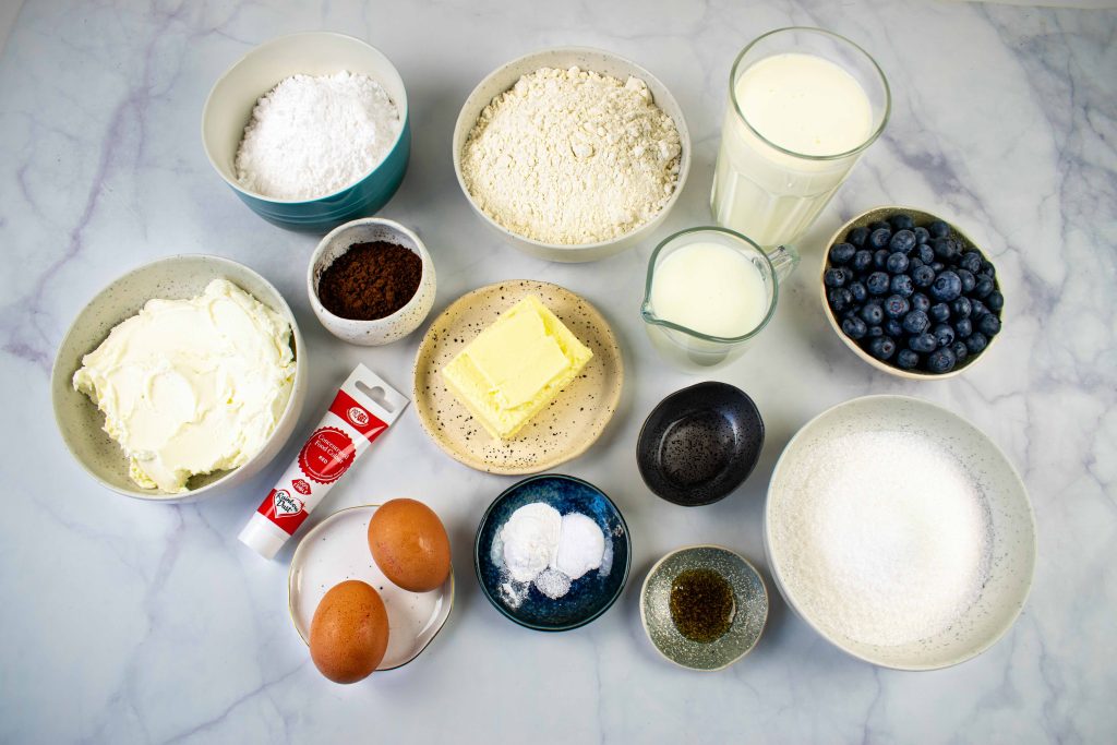 Raudonojo velveto sausainiai su šilauogėmis. Ingredientai