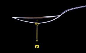 Šių aliejų vartojimas po šaukštą per dieną gali atnešti neįtikėtiną naudą organizmui.