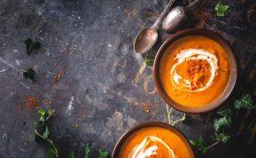 Trinta morkų sriuba su kokosais